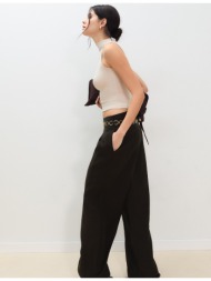 stradivarius παντελόνι με πιέτες και tencel αλυσίδα καφέ 40