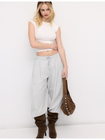 stradivarius βασική εφαρμοστή μπλούζα με σούρες εκρού s