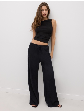 stradivarius ριχτό παντελόνι με τσαλακωμένη όψη μαύρο m