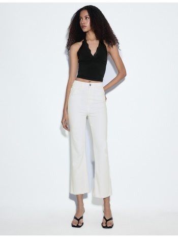 stradivarius d78 cropped τζιν καμπάνα λευκό 32