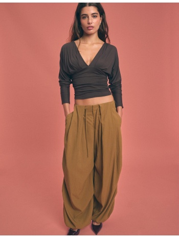 stradivarius μακρυμάνικη μπλούζα με λαιμόκοψη v καφέ xs