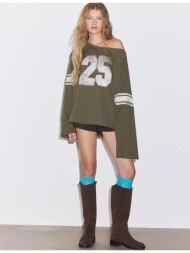 stradivarius oversize μακρυμάνικη μπλούζα με λαιμόκοψη χαμόγελο χακί s