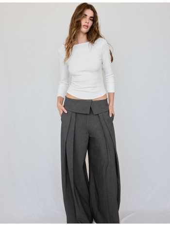 stradivarius basic μπλούζα με λαιμόκοψη χαμόγελο εκρού xs