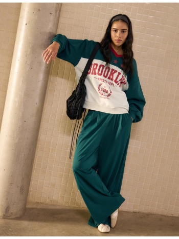 stradivarius φούτερ με τύπωμα brooklyn χακί xs