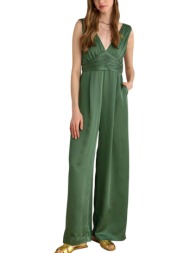 attrattivo με v ...