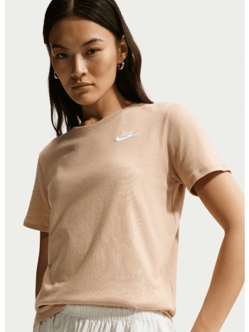 nike w sportswear club essentials t-shirts
