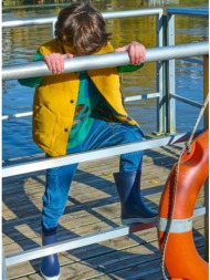 παιδικό αμάνικο μπουφάν για αγόρια διπλής όψης yellow/dino - κοκκινο
